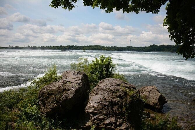 Canada/USA Incredible Wonder Tour of both sides of Niagara Falls - Why This Niagara Tour Works in a Tight Six Hours