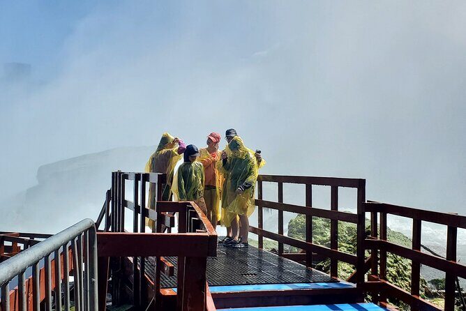 Canada/USA Incredible Wonder Tour of both sides of Niagara Falls - Stop 2: Maid of the Mist for the Classic Close-Up