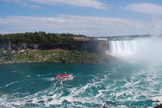 Day-Trip from Toronto to Niagara Falls with skip-the-line boat - Niagara-on-the-Lake: one hour to reset (and how to use it)