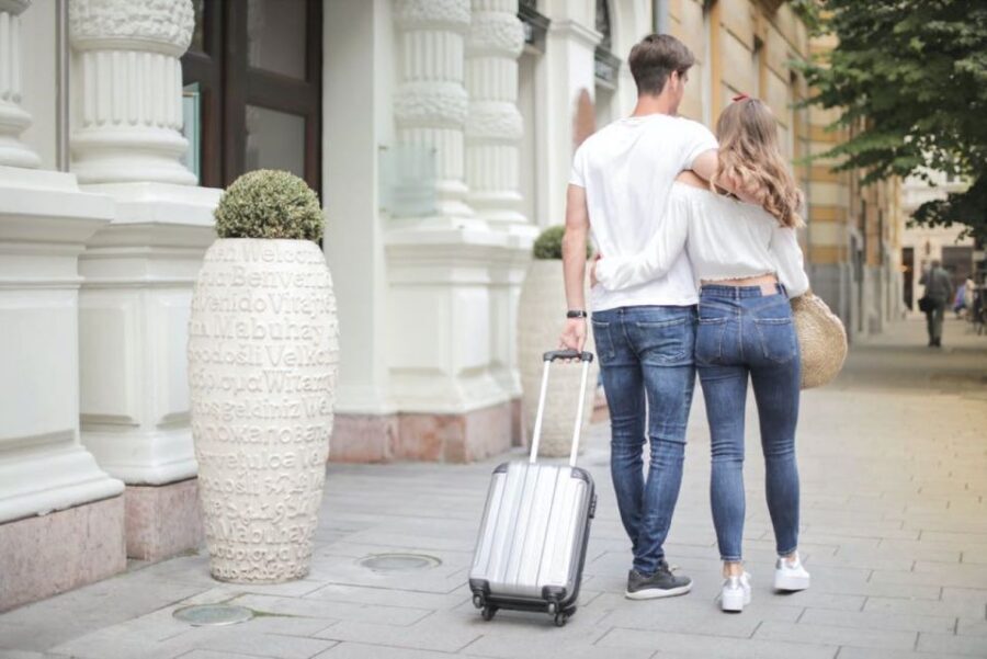 From Niagara Falls: Toronto Airport Private Transfer - Quick takeaways before you book