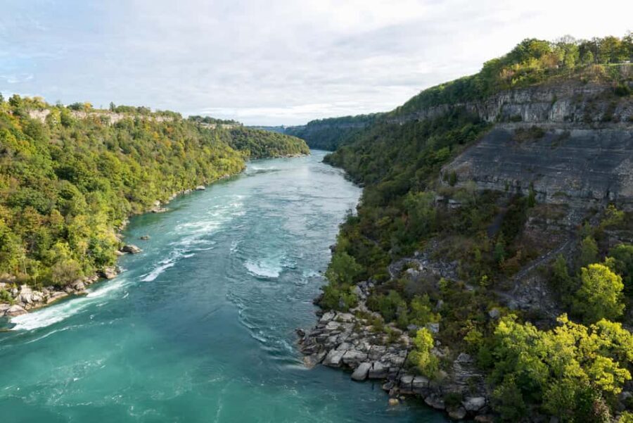 From Toronto: Niagara Falls Bus Tour with Boat Cruise - The bus ride details: pickups, WiFi, and the small surprises