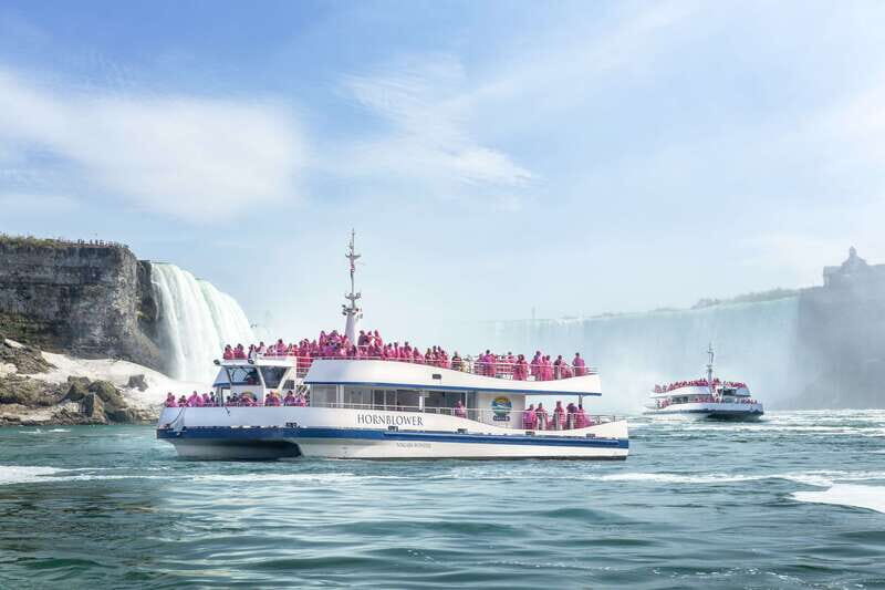 From Toronto: Niagara Falls Tour with Cruise & Maple Tasting - Horseshoe Falls from Table Rock and the best way to plan your photos