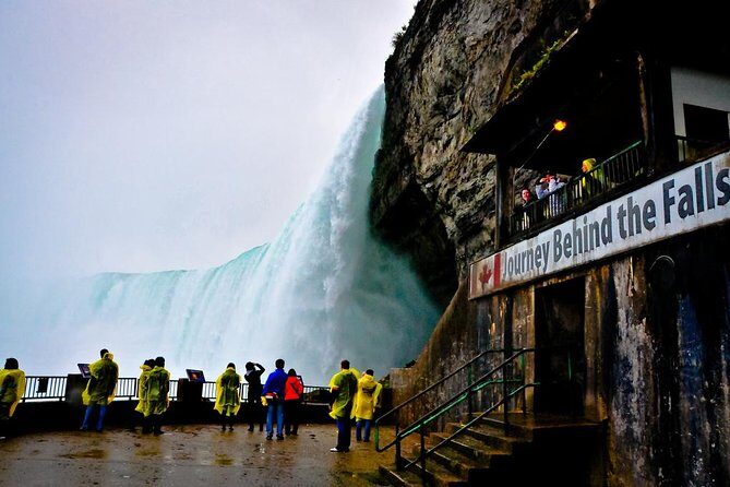 Luxury Niagara Falls Day Trip from Toronto with Cruise and Lunch - A Niagara Falls day trip that runs on real logistics
