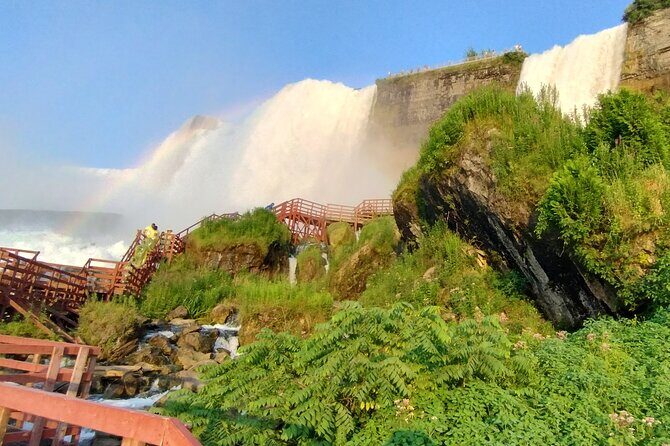 Maid of the Mist and Cave of the Winds guided tour with shuttle - Niagara Falls State Park viewpoints: observation deck and Horseshoe focus