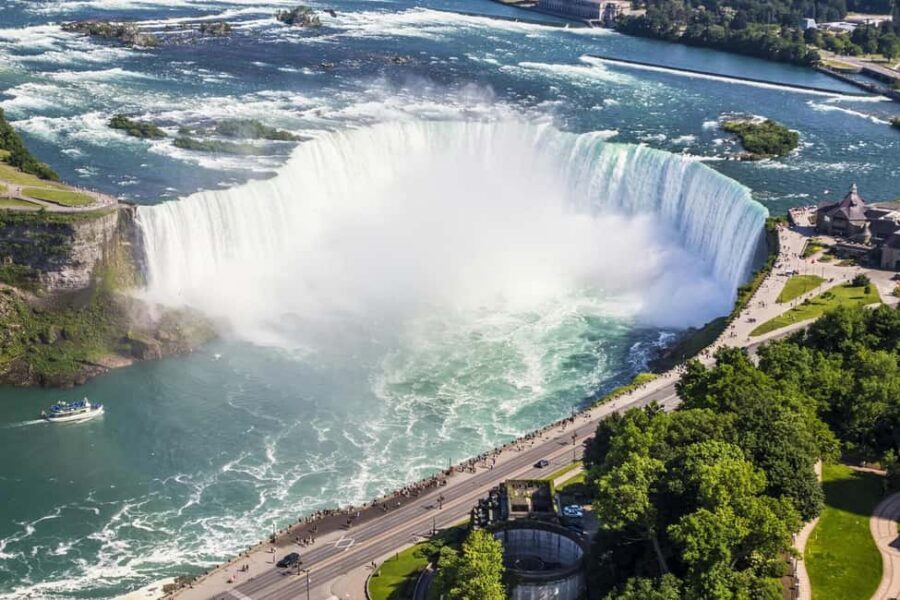Niagara Falls: 5 Attraction Pass, WEGO Bus & Audio Guide - Timing and crowd reality: start early or pay later