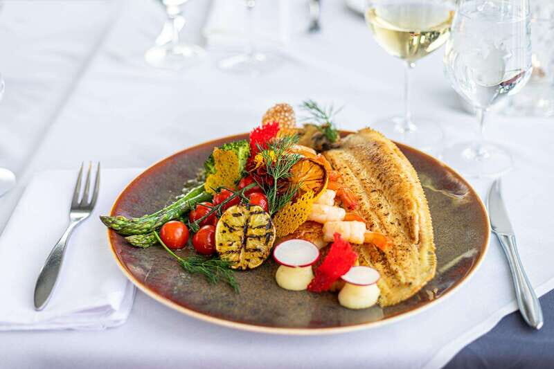 Niagara Falls, Canada: Dining Experience at The Watermark - The prix-fixe menu: how picking three courses shapes your night