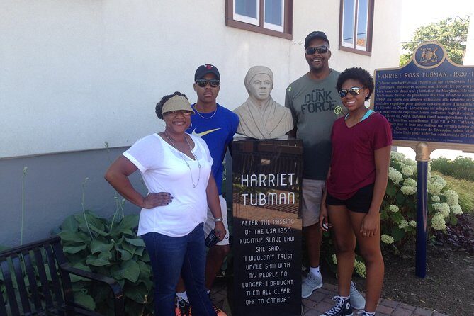 Niagara Falls Canada - Harriet Tubman UGRR Tour - Your Guide in Period Dress (and Why It Matters)