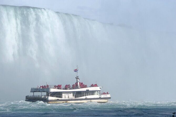 Niagara Falls Canada: Helicopter + Boat + Lunch & more US Pick-up - The helicopter: the photo move you can’t fake with a selfie