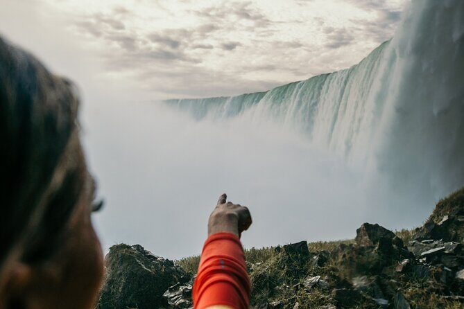 Niagara Falls Day Tour from Toronto Airport - Maple syrup tasting and the farmer’s market break