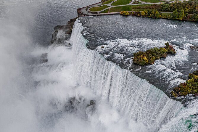 Niagara Falls Day Tour from Toronto with Boat Cruise and Lunch - Maple Leaf Place tasting: the small stop that adds Canadian flavor