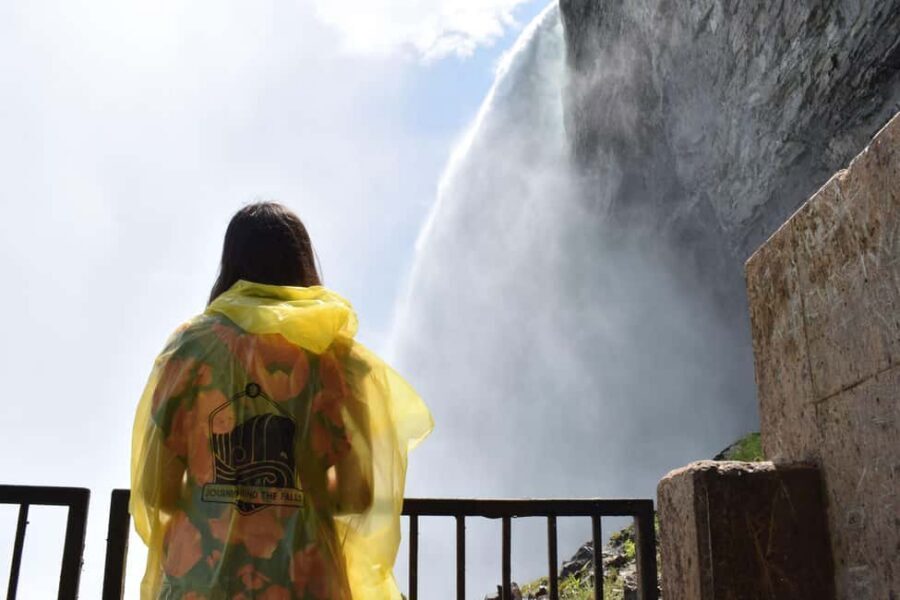 Niagara Falls: Day Tour with Boat & Journey Behind the Falls - Getting there on time: the White Airlink pickup and short-fuse logistics