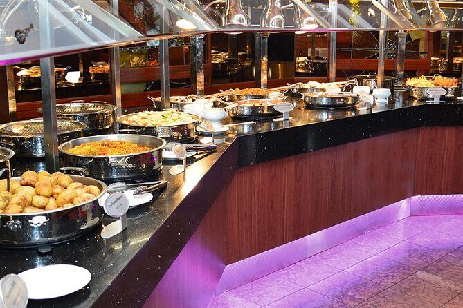 Niagara Falls Evening Tour with Boat, Journey, Dinner & Fireworks - Hornblower cruise (Apr–Nov): where the best views can be about seating