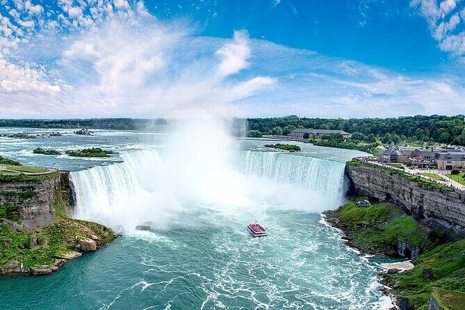 Niagara Falls Evening Tour with Boat, Journey, Dinner & Fireworks - Table Rock Welcome Centre: close-up views before fireworks