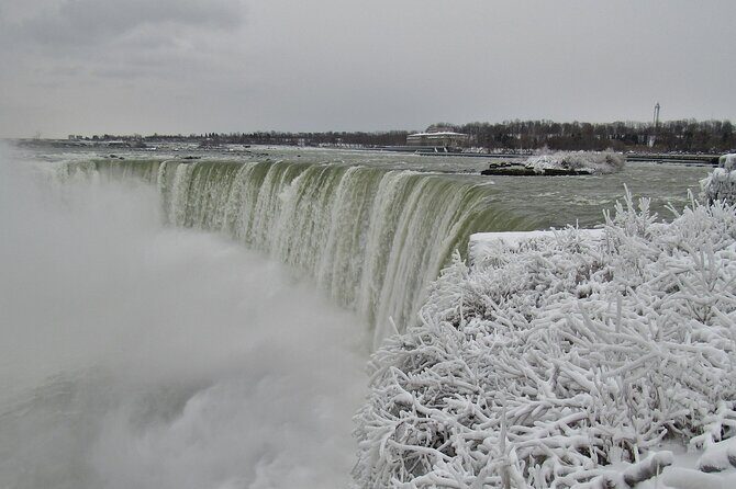 Niagara Falls Night Illumination Tour: Holiday Edition - Meeting at Hard Rock and timing your evening