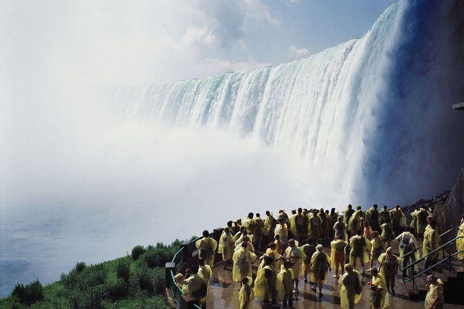Niagara Falls Sightseeing Day Tour from Toronto with Boat Cruise - Toronto to Niagara Falls without driving: the value of a guided day