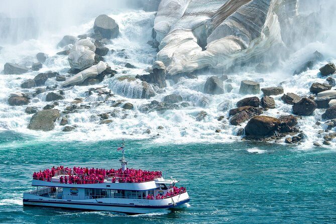 Niagara Falls Sightseeing Day Tour from Toronto with Boat Cruise - Sheraton Fallsview lunch plus Maple Leaf Place: the food rhythm