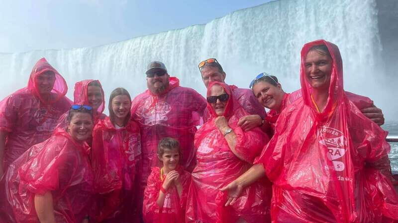 Niagara Falls Tour: Boat Ride, Journey Behind Falls and more - The guided walking tour: what you’re really paying for