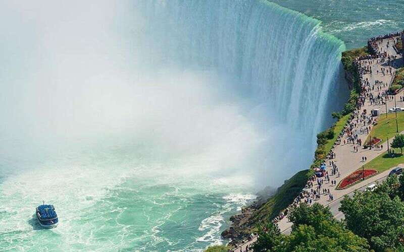 Niagara Falls Tour from Niagara Falls, Canada - Canadian-side free time: lunch and sightseeing at your pace