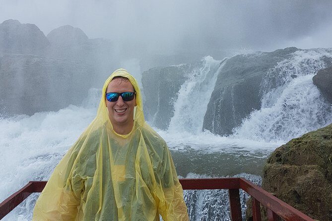 Niagara Falls USA: Maid of the Mist & Cave Adventure - Elevator rides, walking, and how to stay comfortable in Niagara State Park