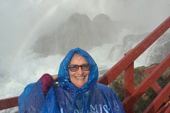 Niagara Falls, USA Side: Maid of the Mist Boat Ride, Walking Tour - Timing, waiting, and finding your group at the meeting point