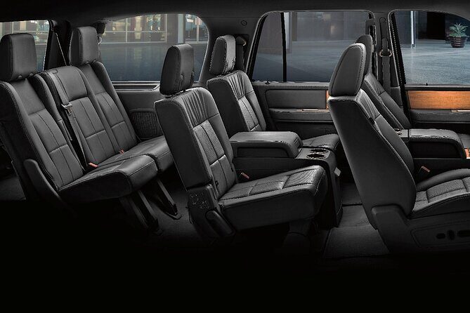 Private Arrival Transfer: Buffalo Niagara International Airport to Niagara Falls, New York - When Timing Gets Complicated Near the Border