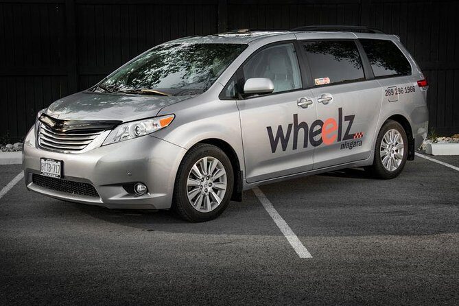 Private ROUNDTRIP Transfer Buffalo Airport (BUF)-Niagara Falls - From BUF Baggage Claim to Niagara Falls: The Real-Day Advantage