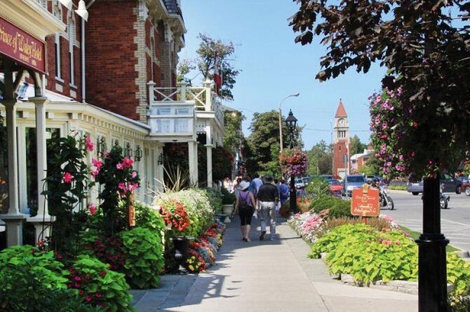 Small-Group Niagara Falls Day Tour from Toronto with Boat and Lunch Options - Niagara Whirlpool and Queenston Heights: The Parkway’s Best Payoff