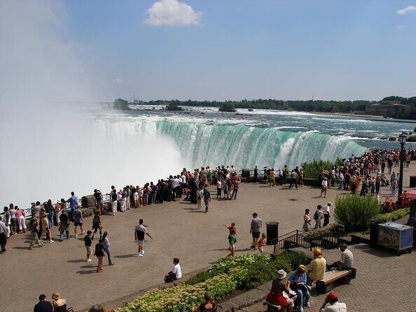 Splendours of Niagara Falls Luxury Small Group Tour from Toronto - Niagara Falls, done the easy way from Toronto