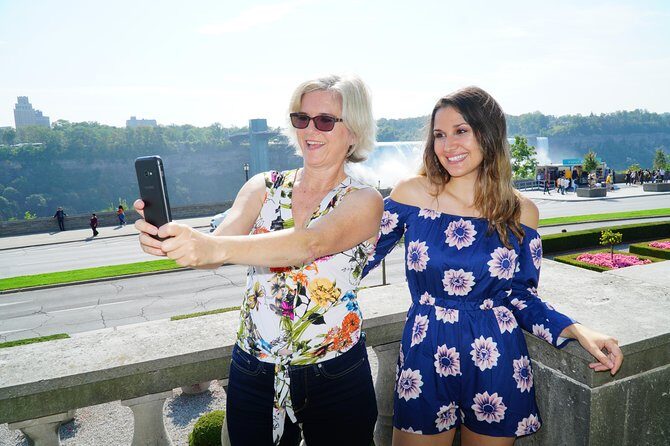 Splendours of Niagara Falls Luxury Small Group Tour from Toronto - Door-to-door pickup and a small-group rhythm