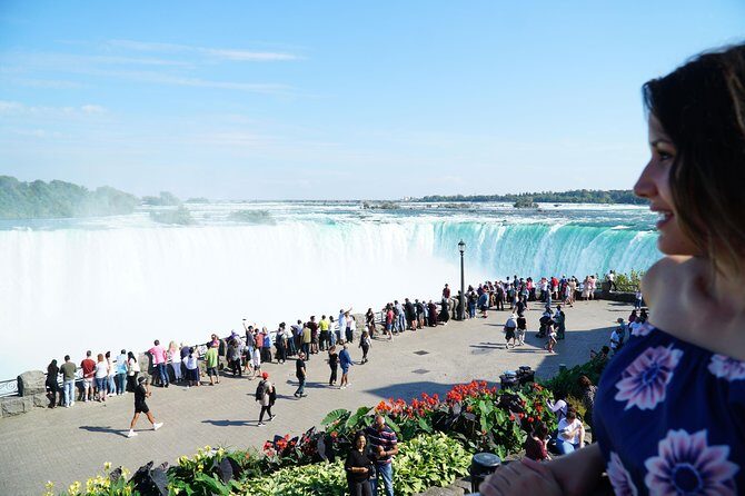 Splendours of Niagara Falls Luxury Small Group Tour from Toronto - Table Rock Welcome Centre: the photo-help stop