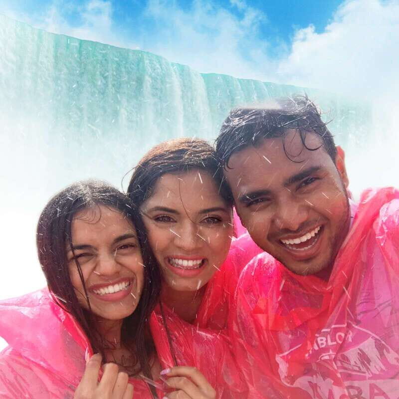 Toronto: Niagara Falls Bus Tour with Maple Tasting and NOTL - The Viewpoints, the Photo Stops, and the Quick Detour Stops