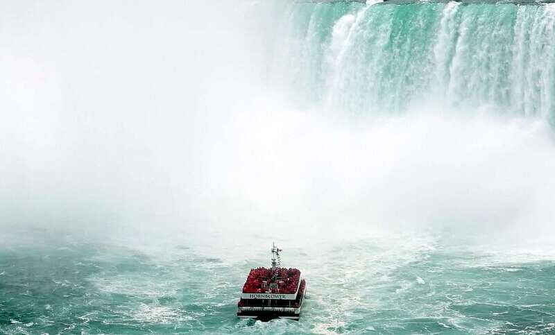 Toronto: Niagara Falls Tour with Boat and Lunch - Clifton Hill in one hour: the practical way to handle Niagara’s tourist zone