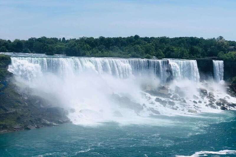 Toronto: Niagara Falls Tour with Boat and Lunch - Queen Victoria Park and the last sightseeing loop