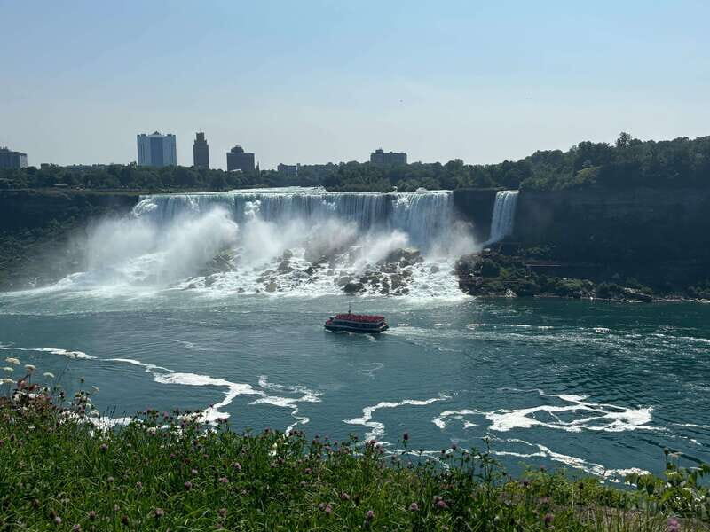 Walking Tour of Niagara Falls Canada and Hornblower Boat - The one-hour guided walk: where the Falls story starts